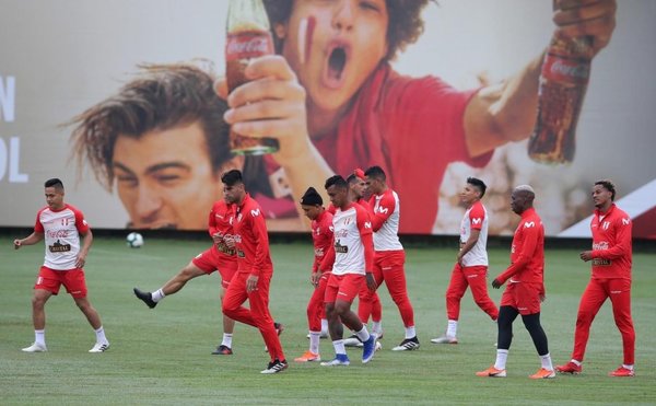 Perú partió a Brasil - Deportes - ABC Color