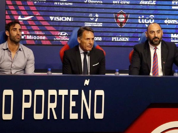 Russo aterriza en Cerro Porteño bajo el lema de "nada es imposible"
