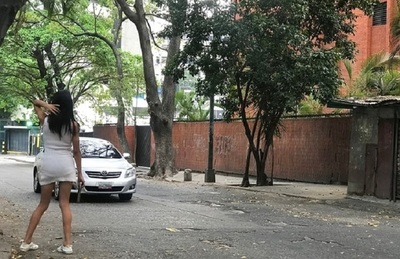 Ante crisis, prostitutas de Caracas aceptan comida como parte de pago | Noticias Paraguay