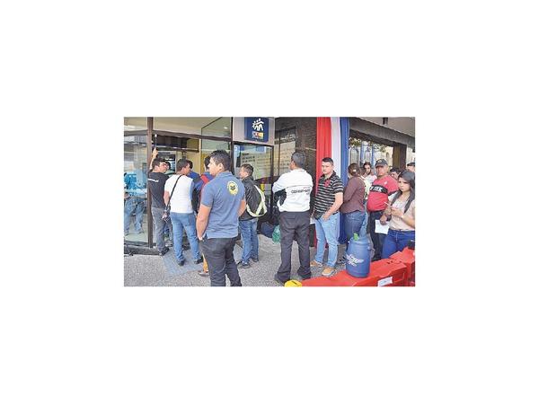 Guardias no descartan denuncia colectiva