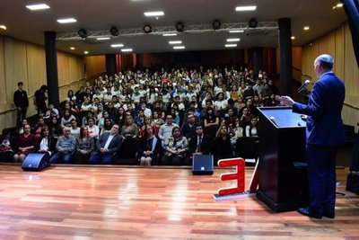 Embajador europeo oinaugura ciclo de cine Encarnación gotyo - Especiales - ABC Color