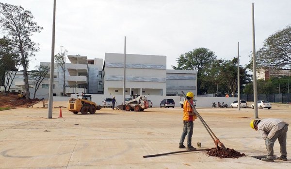 Obras de policlínico de IPS estarían listas a fin de mes - Edicion Impresa - ABC Color