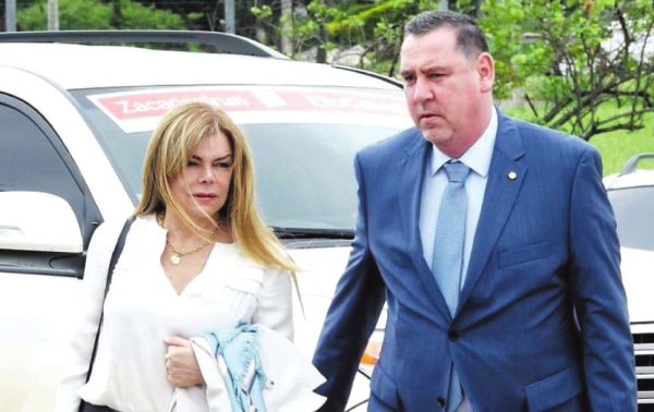 Sandra McLeod ocultó deudas superiores a G. 300.000 millones | Diario Vanguardia 07