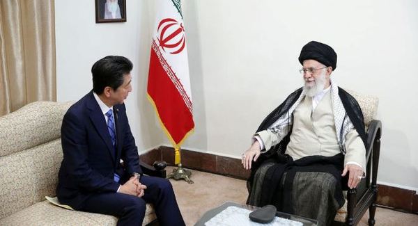 Abe, tras la reunión con Jameneí: Irán no planea producir ni usar armas nucleares | .::Agencia IP::.
