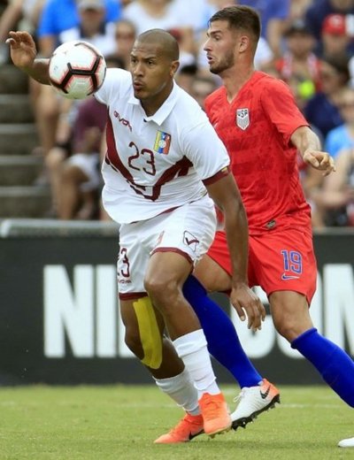 Dos máximos goleadores, cara a cara - Deportes - ABC Color
