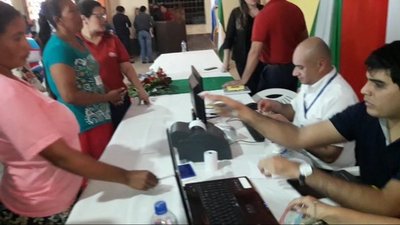 Beneficiarios de Tekoporã acceden al cobro en Olimpo - Nacionales - ABC Color