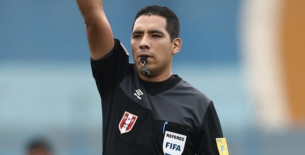 Un peruano dirigirá el debut de Paraguay
