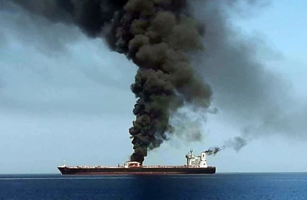 Evacuados dos buques cisterna en nuevo incidente en golfo de Omán - Internacionales - ABC Color