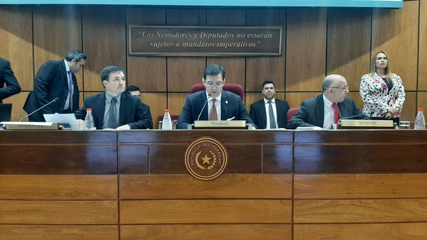 Destacan gestión de Silvio Ovelar al frente del Senado - .::RADIO NACIONAL::.