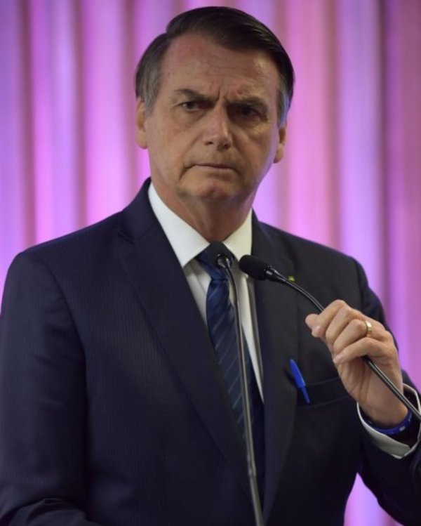 Bolsonaro se disculpa con diputada a quien dijo que no merecía ser violada - Internacionales - ABC Color