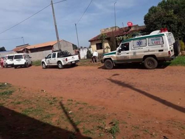 Con cuchillo persiguió a su concubina y a su hijastra