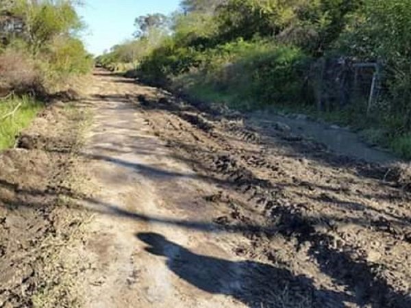 Toman de rehenes a madre y a sus hijos durante asalto en Puerto Casado