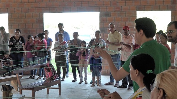 Lanzan iniciativa para eliminar pobreza de familias en Loma Plata