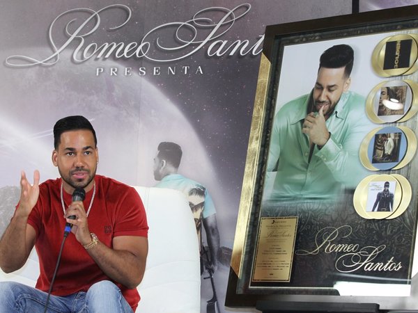 Romeo Santos reúne a Aventura en un trabajo que creó como su Utopía
