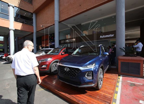 Automotor abrió primer showroom en un shopping