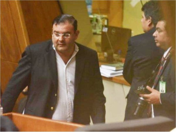 El diputado Rivas de nuevo chicanea su proceso judicial