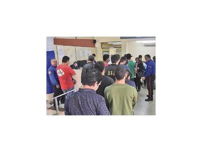Guardias se descargan contra  firma en Ministerio de Trabajo