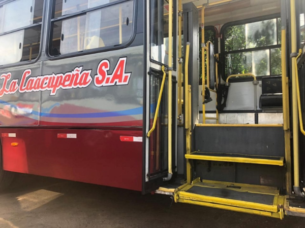 Habilitan buses inclusivos para viajar a Caacupé - Radio 1000 AM