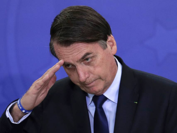 Bolsonaro destituye a su ministro de Secretaría - Radio 1000 AM