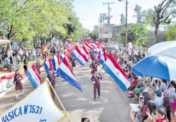 Remansito celebra  sus  45 años con desfile | Diario Vanguardia 07