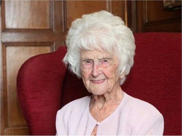 Muere la británica más longeva a los 112 años