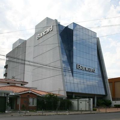 Bancard ratifica límites de tasas