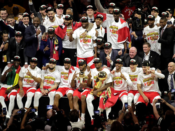 Toronto celebra su primer título de la NBA