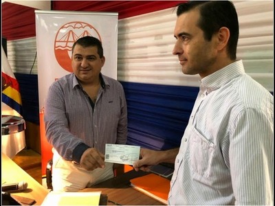 ENCARNACIÓN: MUNICIPIO ENTREGA APORTE ECONÓMICO AL CLUB NACIONAL