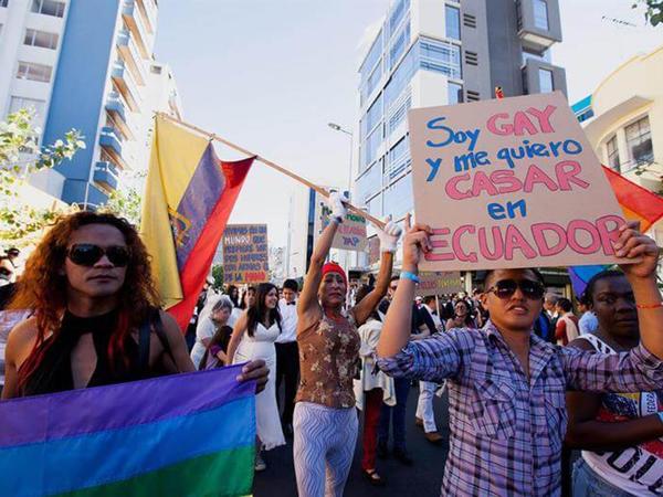 Corte de Ecuador aprobó matrimonio igualitario