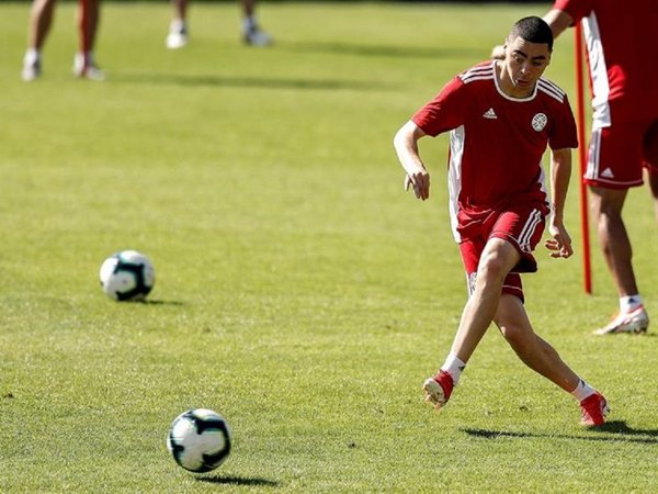 La Albirroja cumple su primer entrenamiento en Río de cara al debut con Qatar