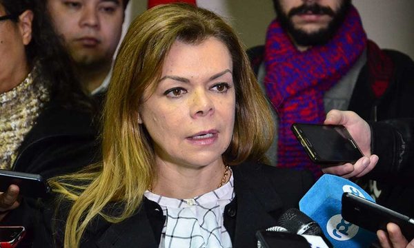Confirman imputación de Sandra de Zacarías