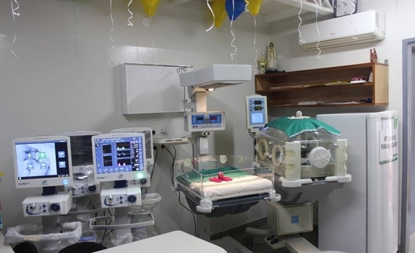 HOY / Salud cuenta con 277 camas de terapia intensiva, no puede habilitar más por falta de especialistas