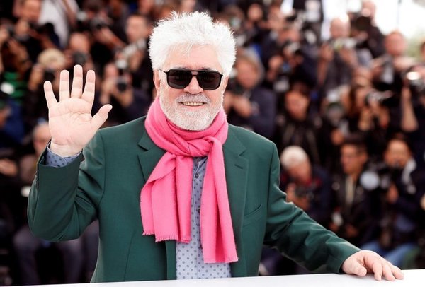 Pedro Almodóvar recibirá el “León de Oro” a su carrera en Venecia - Espectaculos - ABC Color