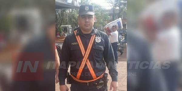 EJEMPLAR: UN POLICÍA BUSCÓ HASTA POR FACEBOOK A UN HOMBRE PARA DEVOLVERLE SU BILLETERA
