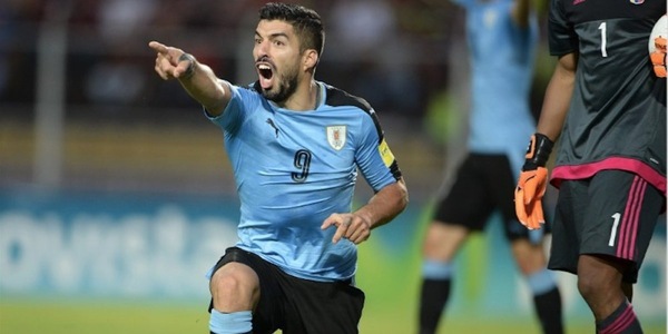 Suárez y Uruguay inician con el sueño de la final en el Maracaná