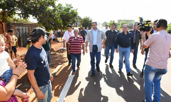 Inauguran avenidas que dinamizarán el comercio y el tránsito vehicular en CDE