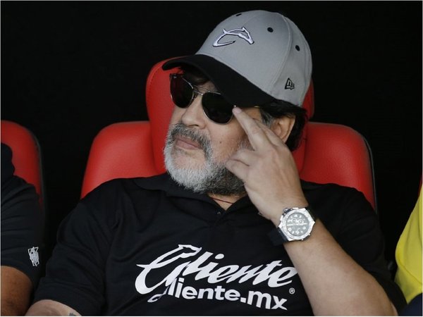 Maradona: "Tengo que pensar en mí y en mi salud"