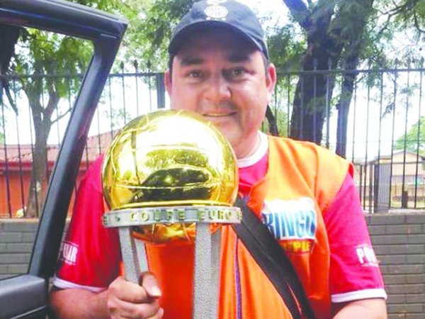 Amado, el canillita del tricampeón paraguayo