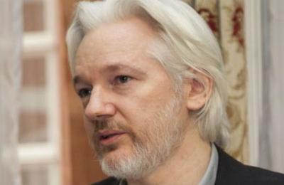Reino Unido firma orden de extradición de Julian Assange a Estados Unidos - C9N