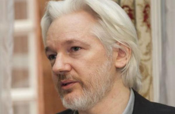 Reino Unido firma orden de extradición de Julian Assange a Estados Unidos - C9N