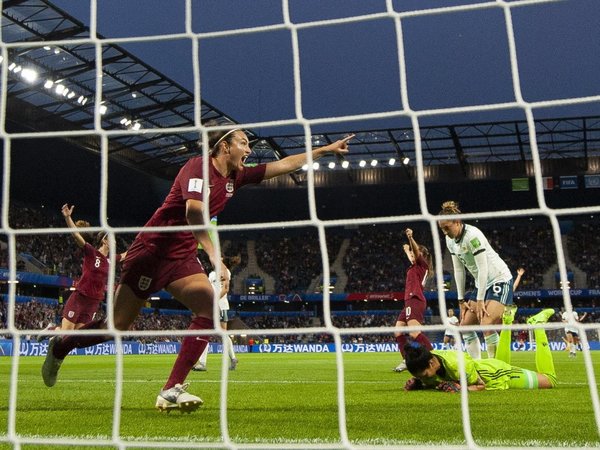 Un gol de Taylor fulmina a Argentina