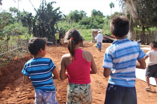 Hermanitos con discapacidad perdieron todo en incendio - Capiatá Noticias