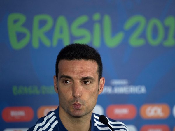 Scaloni: "Messi nació para jugar al fútbol, nació para ganar"