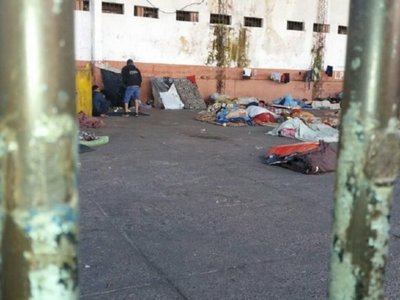Dos reos de Tacumbú murieron apuñalados