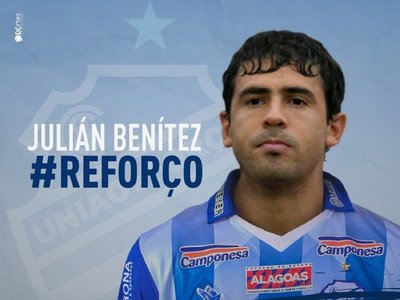 Julián es presentado en su nuevo equipo