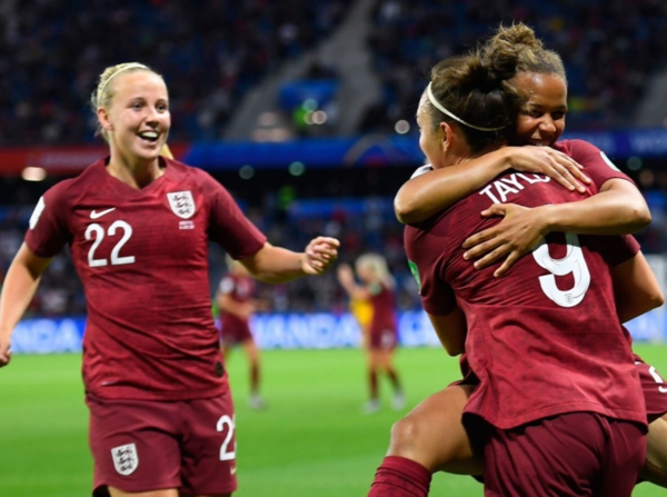 Inglaterra hace lo necesario y vence con lo justo a Argentina