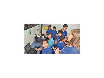 Telefónica  conecta escuelas a  internet con sus telecentros