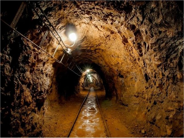 Ecuador halla una de las minas de oro, cobre y plata más grandes del mundo