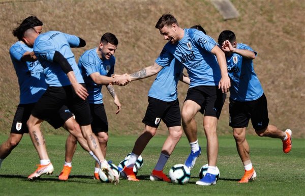 Uruguay ultima detalles para su debut con todas sus estrellas disponibles | .::Agencia IP::.