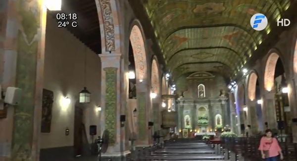 Fieles se manifiestan y exigen restauración de Iglesia de Trinidad | Noticias Paraguay